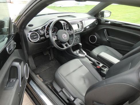 Used 2012 Volkswagen Beetle 2.5 image 13