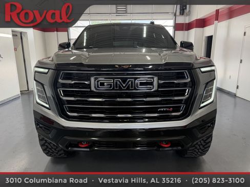 Used 2026 GMC Yukon AT4 w/ AT4 Premium Package AWD/4WD image 2