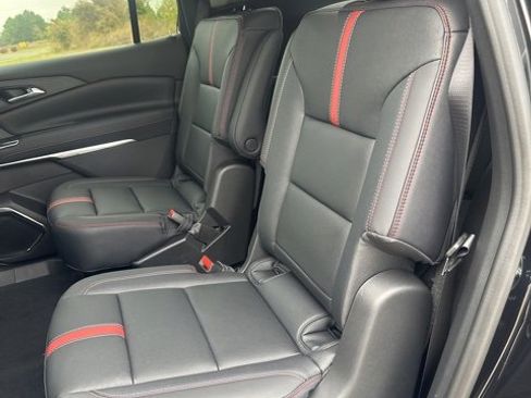 New 2026 Chevrolet Traverse RS w/ LPO, Floor Liner Package image 39