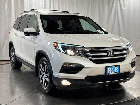 Certified 2017 Honda Pilot Touring image 15