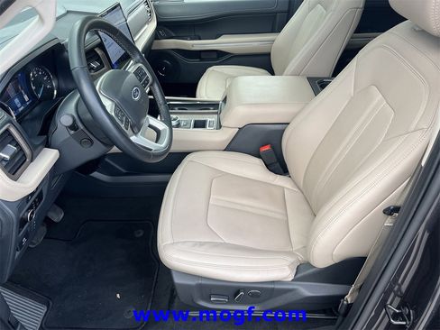 Used 2024 Ford Expedition Max Limited image 23