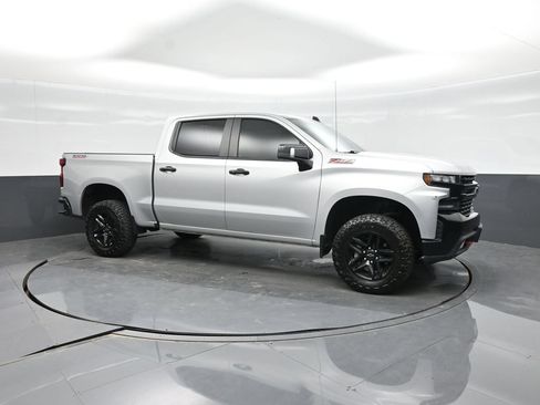 Used 2021 Chevrolet Silverado 1500 LT Trail Boss w/ Convenience Package II AWD/4WD image 9