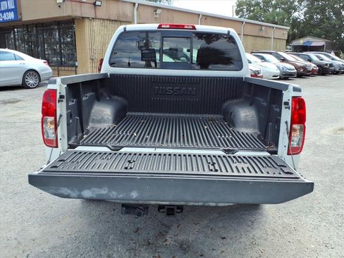 Used 2018 Nissan Frontier SV image 26