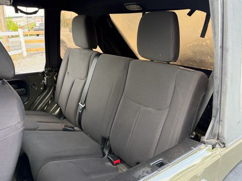 Used 2016 Jeep Wrangler Unlimited Sport AWD/4WD image 24
