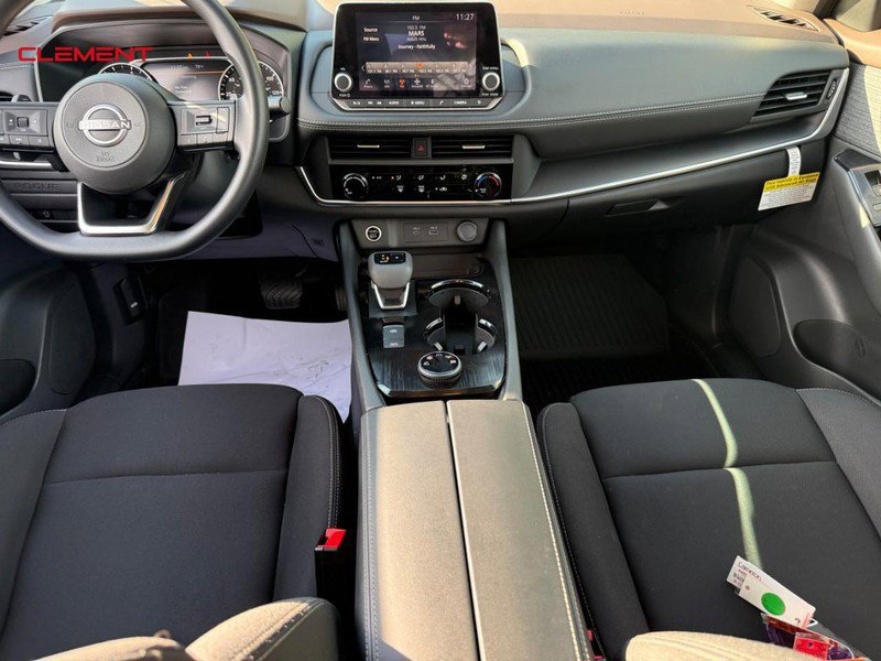 Used 2023 Nissan Rogue S AWD/4WD image 13