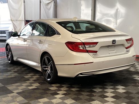 Used 2021 Honda Accord Touring image 4