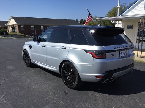 Used 2019 Land Rover Range Rover Sport HST image 4