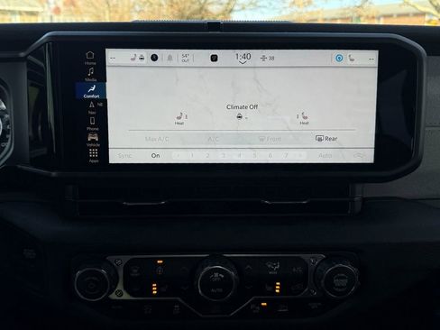 New 2026 Jeep Gladiator Sport image 20