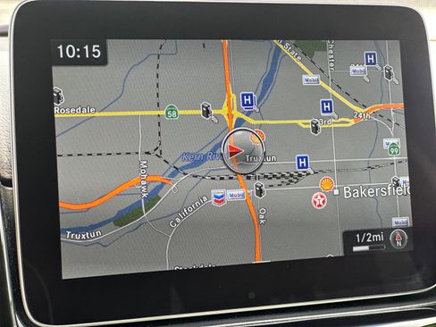 Used 2019 Mercedes-Benz GLE 400 4MATIC image 19