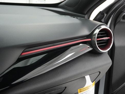 New 2026 Chevrolet Trax RS w/ Sunroof Package FWD image 28