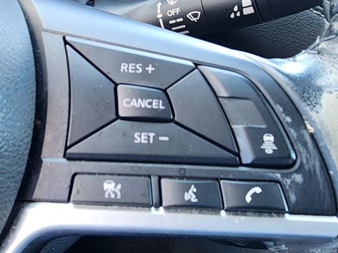 Used 2022 Nissan Sentra SV FWD image 11