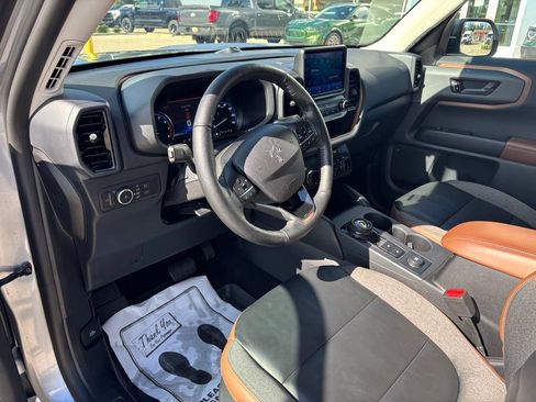 Used 2022 Ford Bronco Sport Outer Banks w/ Tech Package AWD/4WD image 20