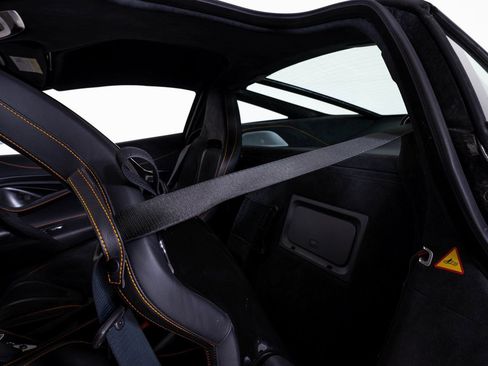 Used 2025 McLaren 750S image 20