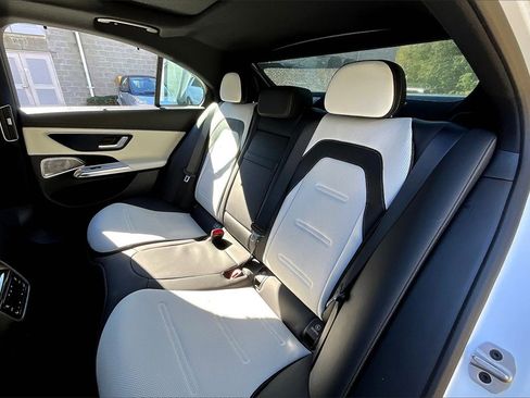 New 2026 Mercedes-Benz E 53 AMG e 4MATIC Sedan image 10