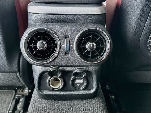 Used 2019 Kia Stinger GT1 image 17