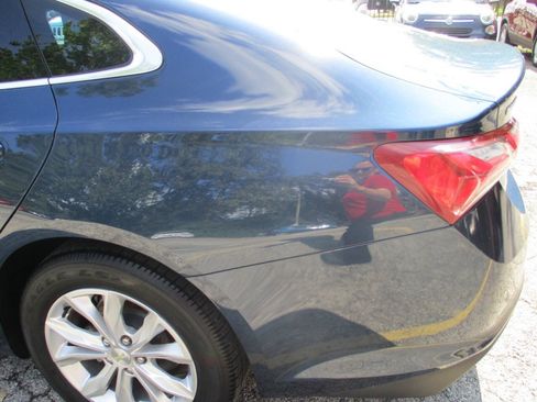 Used 2019 Chevrolet Malibu LT FWD image 16