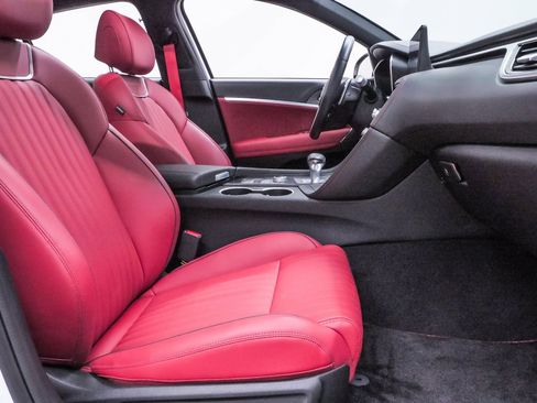 Certified 2025 Genesis G70 2.5T w/ Sport Prestige Package image 19