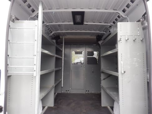Used 2024 RAM ProMaster 2500 w/ Convenience Group image 6