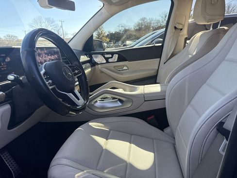 Used 2020 Mercedes-Benz GLS 450 4MATIC image 6