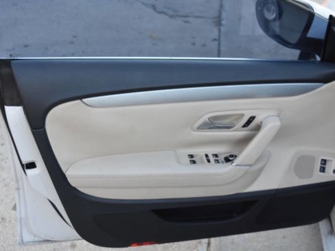 Used 2012 Volkswagen CC Lux Limited image 23