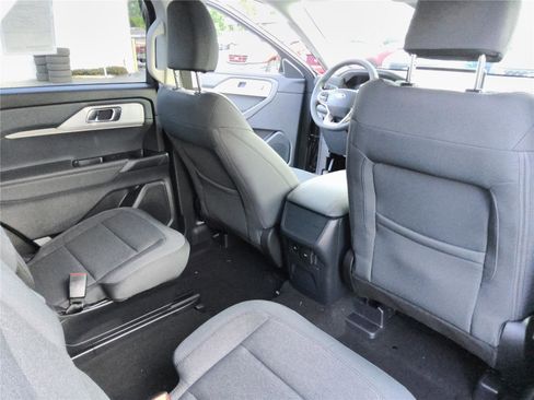 New 2026 Ford Explorer Active RWD image 29