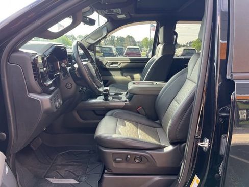 Used 2022 Chevrolet Silverado 1500 ZR2 w/ Technology Package image 7