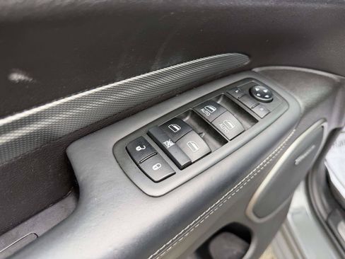 Used 2019 Dodge Durango SRT AWD/4WD image 17
