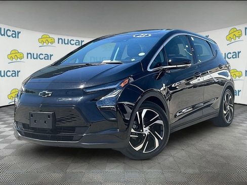 Used 2023 Chevrolet Bolt LT FWD image 3