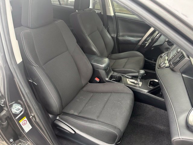 Used 2017 Toyota RAV4 XLE AWD/4WD image 11