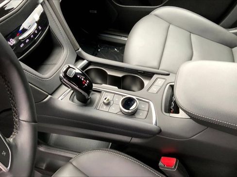 Used 2024 Cadillac XT5 Premium Luxury image 17