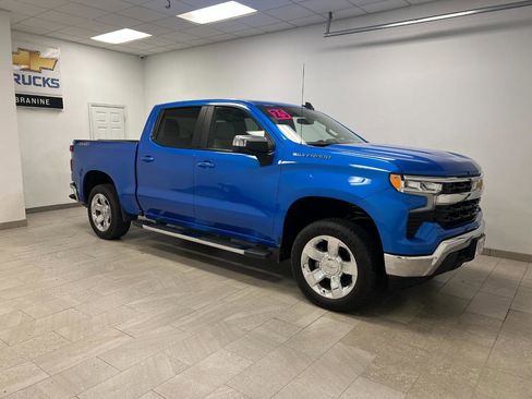 Used 2025 Chevrolet Silverado 1500 LT AWD/4WD image 10