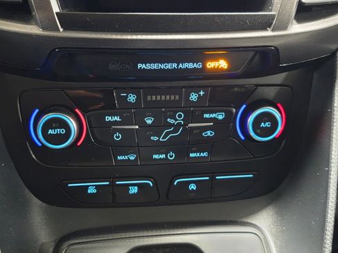 Used 2020 Ford Transit Connect XL image 31