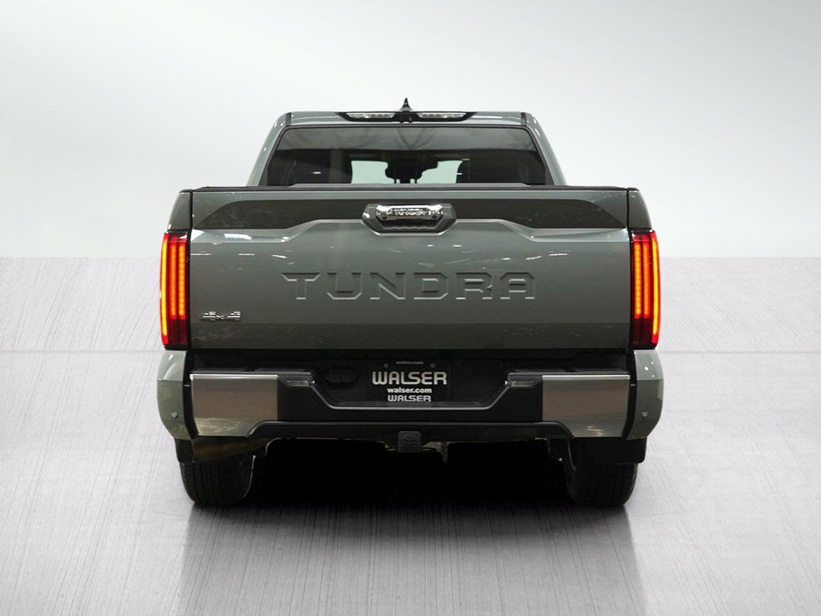 Used 2022 Toyota Tundra Limited AWD/4WD image 4