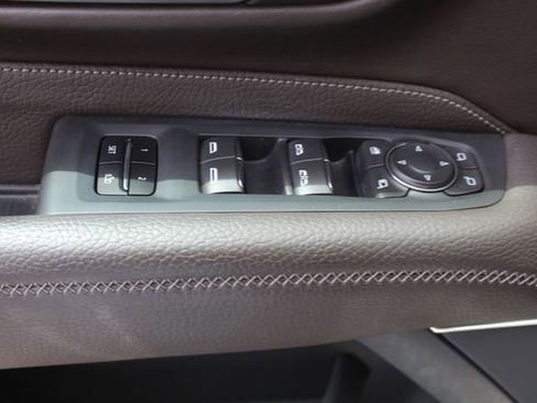 Used 2023 GMC Yukon Denali w/ Denali Reserve Package RWD image 43