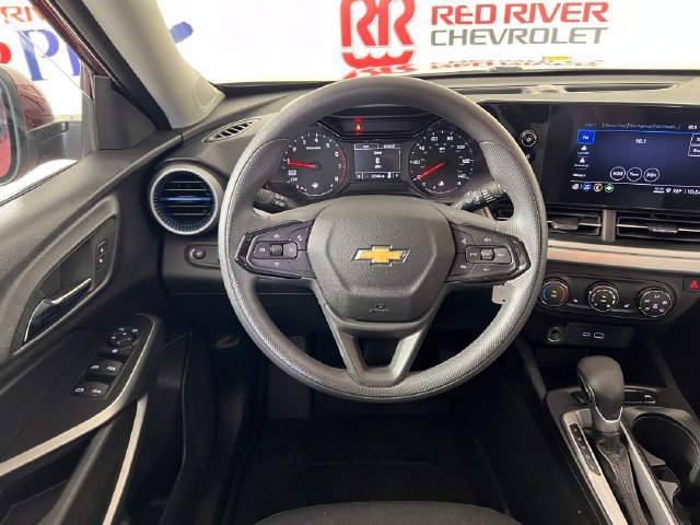 Used 2024 Chevrolet Trax LS w/ LS Convenience Package FWD image 14