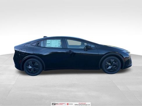 New 2026 Toyota Prius Plug-In Hybrid FWD image 6