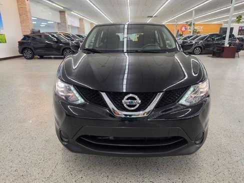 Used 2018 Nissan Rogue Sport S w/ S Appearance Package AWD/4WD image 2
