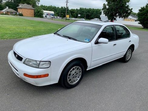 Used 1996 Nissan Maxima GLE FWD image 5