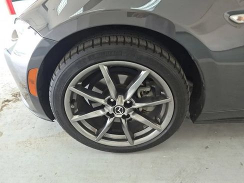 Used 2017 MAZDA MX-5 Miata RF Grand Touring RWD image 4