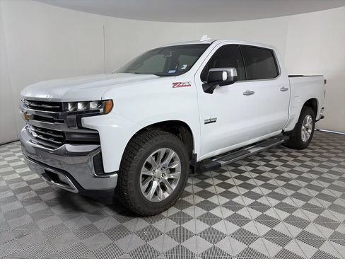 Used 2021 Chevrolet Silverado 1500 LTZ AWD/4WD image 3