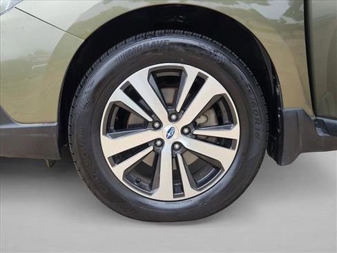 Used 2018 Subaru Outback 2.5i Limited image 23