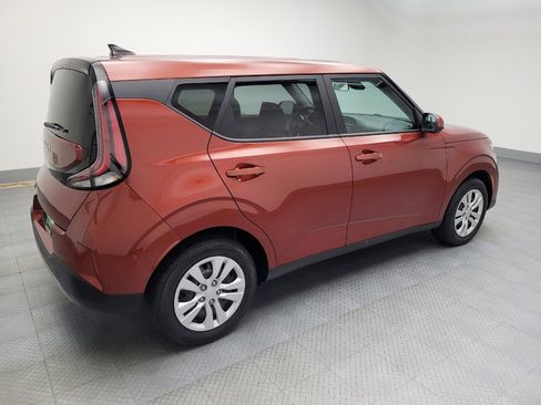 Used 2023 Kia Soul LX image 10
