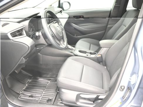 Used 2024 Toyota Corolla LE FWD image 8