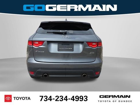 Used 2018 Jaguar F-PACE Premium image 9