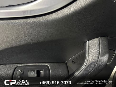 Used 2017 Maserati Levante AWD/4WD image 17