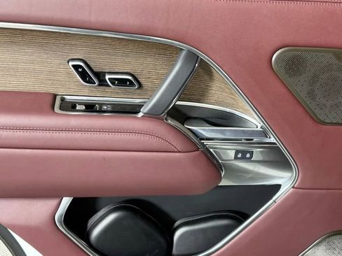 Used 2025 Land Rover Range Rover Long Wheelbase Autobiography image 20