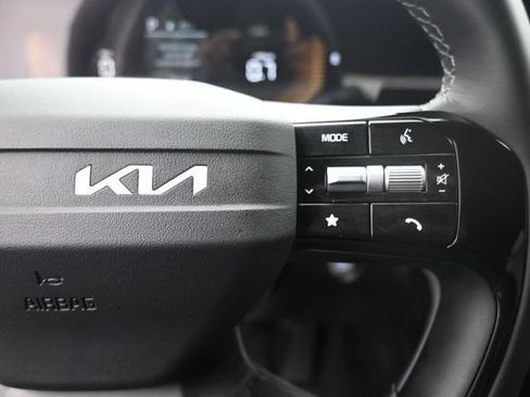 Used 2026 Kia Sorento LX FWD image 14