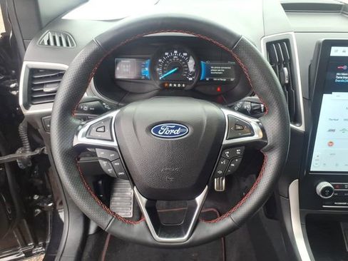 Certified 2024 Ford Edge ST-Line AWD/4WD image 18