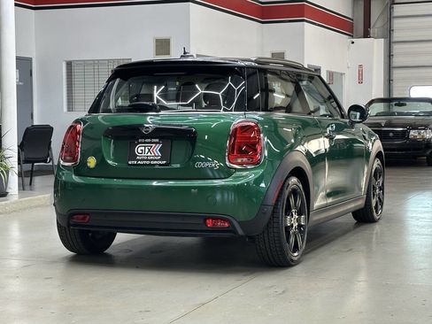 Used 2022 MINI Cooper SE image 2