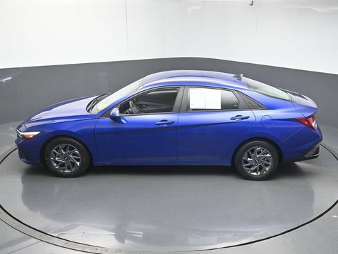 Used 2024 Hyundai Elantra SEL FWD image 42